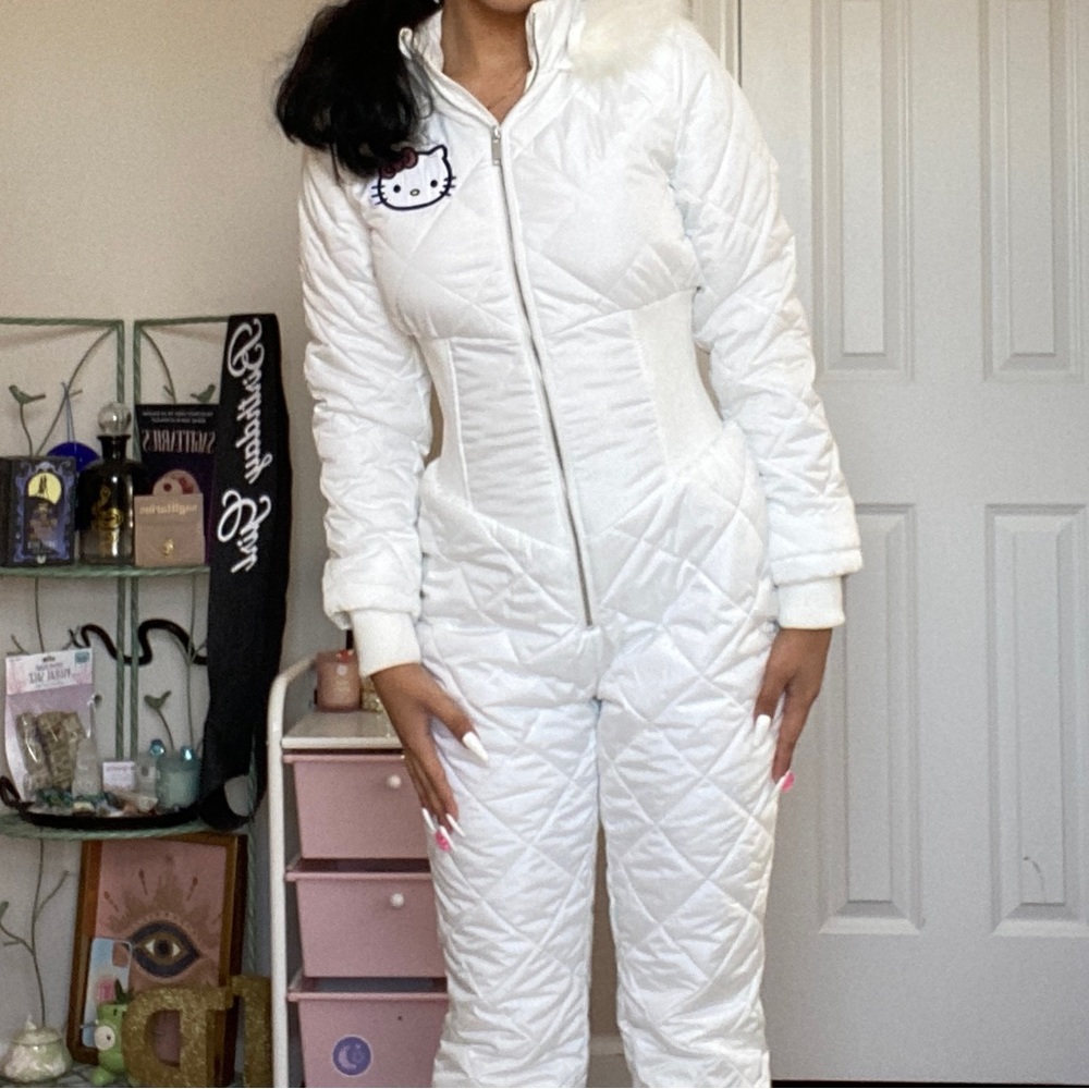 Hello kitty snowsuit